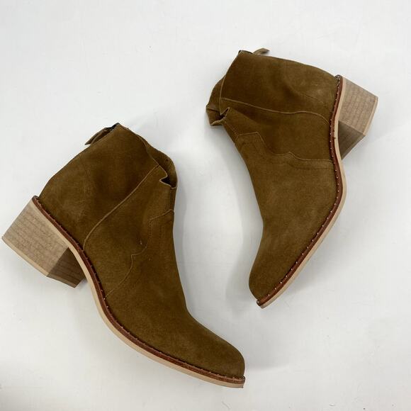 Crevo Size 8.5 Tan Suede Western Style Boots - Picture 3 of 8